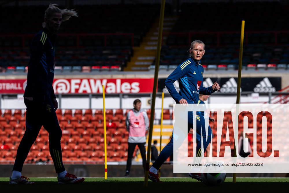 Stina Blackstenius of the Swedish women s national football team at a training session on February 24, 2025 in Wrexham Photo Mathias Bergeld BILDBYRAN code MB MB1090 fotboll football soccer fotball nations league uefa womens nations league träning practice training sverige sweden dam bbeng