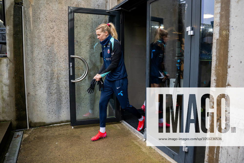 Ada Hegerberg of the Norwegian women s national football team ahead of a training session on February 24, 2025 in Stavanger Photo Vegard Grott BILDBYRAN kod VG VG0717 bbeng fotboll football soccer fotball norge norway women dam nations league träning practice training trening