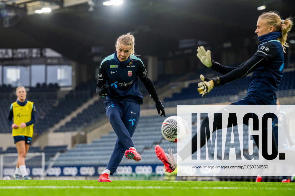 Ada Hegerberg of the Norwegian women s national football team during a training session on February 24, 2025 in Stavanger Photo Vegard Grott BILDBYRAN kod VG VG0717 bbeng fotboll football soccer fotball norge norway women dam nations league träning practice training trening