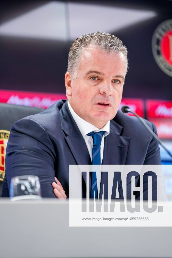 , Stadion Feijenoord ˜De Kuip , Season 2024 2025 , Football , Eredivisie . Dennis te Kloese during presentation of new Feyenoord head coach Robin van Persie Presentation of Robin van Persie x28028529x