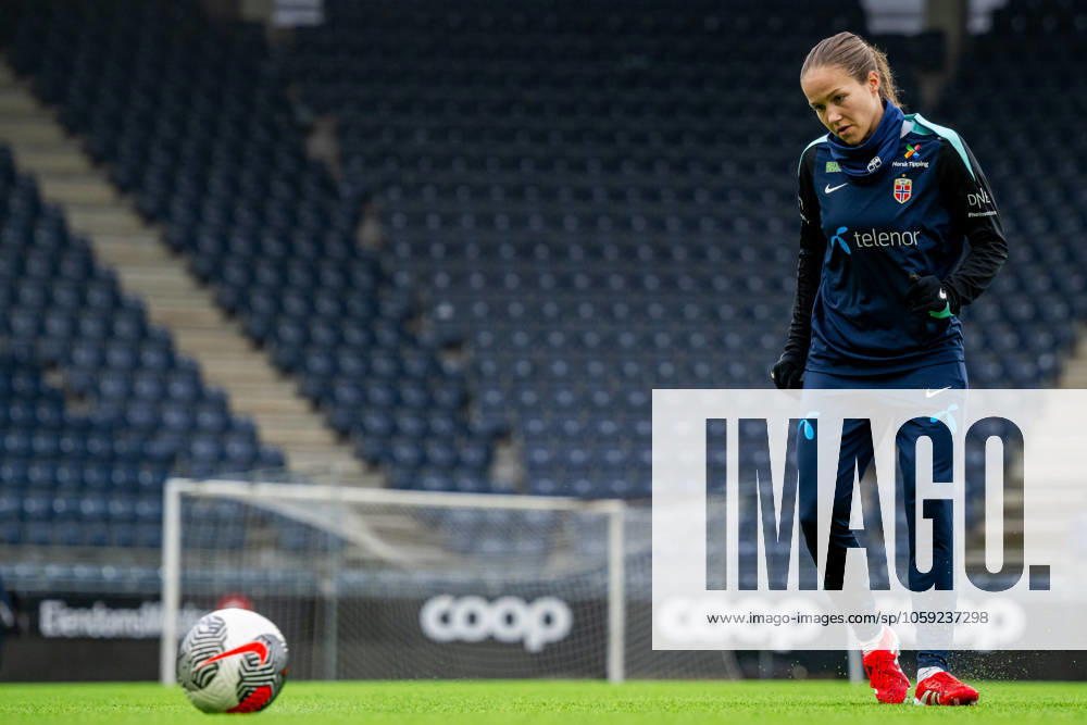 Guro Reiten of the Norwegian women s national football team during a training session on February 24, 2025 in Stavanger Photo Vegard Grott BILDBYRAN kod VG VG0717 bbeng fotboll football soccer fotball norge norway women dam nations league träning practice training trening