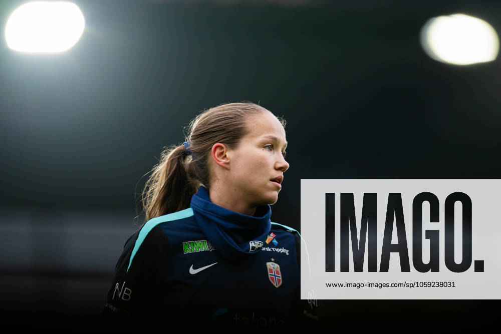 Guro Reiten of the Norwegian women s national football team during a training session on February 24, 2025 in Stavanger Photo Vegard Grott BILDBYRAN kod VG VG0717 bbeng fotboll football soccer fotball norge norway women dam nations league träning practice training trening