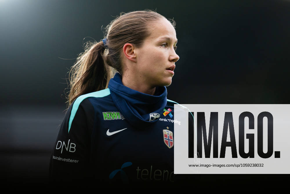 Guro Reiten of the Norwegian women s national football team during a training session on February 24, 2025 in Stavanger Photo Vegard Grott BILDBYRAN kod VG VG0717 bbeng fotboll football soccer fotball norge norway women dam nations league träning practice training trening