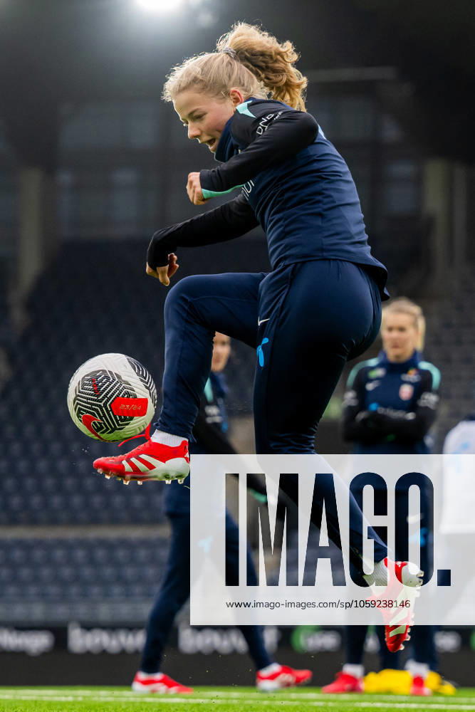 Justine Kielland of the Norwegian women s national football team during a training session on February 24, 2025 in Stavanger Photo Vegard Grott BILDBYRAN kod VG VG0717 bbeng fotboll football soccer fotball norge norway women dam nations league träning practice training trening