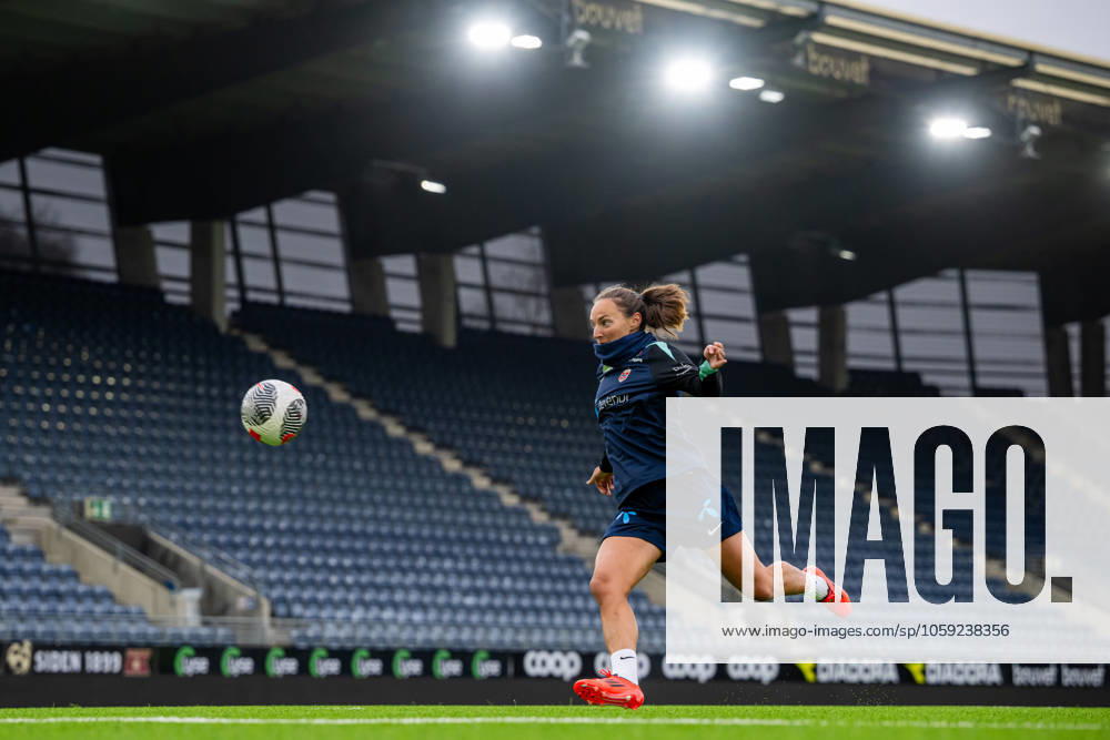 Marit Bratberg Lund of the Norwegian women s national football team during a training session on February 24, 2025 in Stavanger. Photo: Vegard Grott BILDBYRAN kod VG VG0717 bbeng fotboll football soccer fotball norge norway women dam nations league träning practice training trening