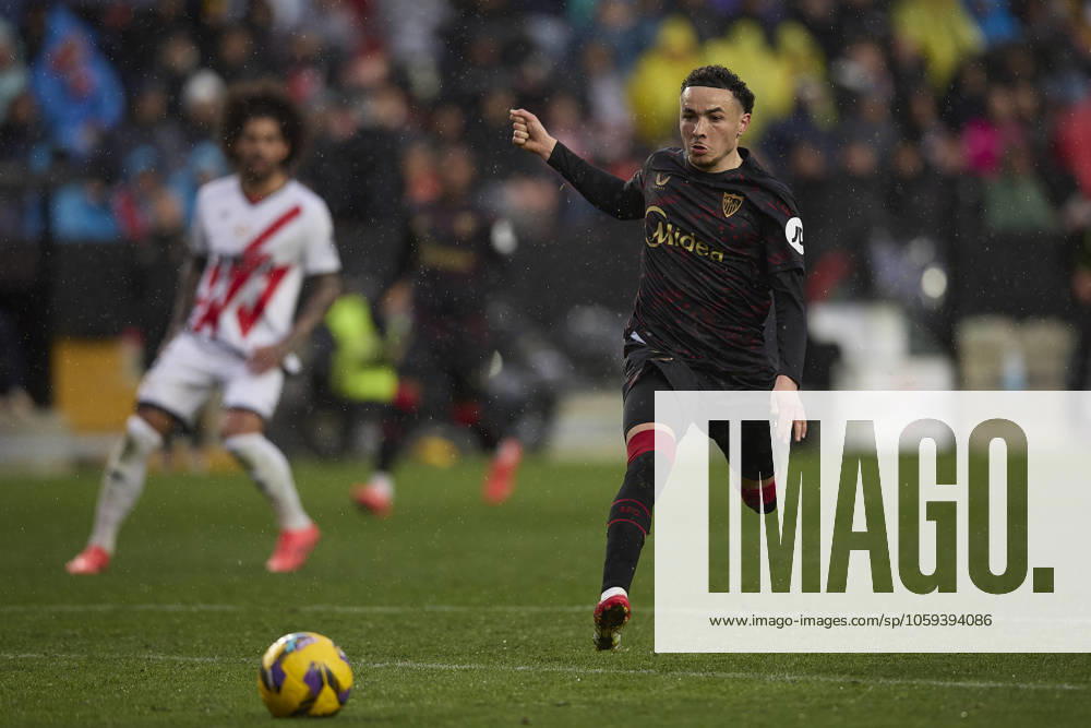Ruben Vargas Sevilla FC controls the ball during the LaLiga match between Rayo Vallecano and Sevilla FC at Campo de Futbol de Vallecas on March 1, 2025 in Madrid, Spain Photo by Manu Reino DeFodi Images