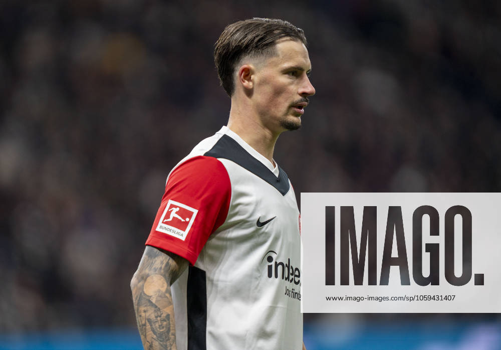 Robin Koch Eintracht Frankfurt 01 03 2025, Eintracht Frankfurt Bayer Leverkusen, Football, Bundesliga, GER, Frankfurt, Deutsche Bank Park, Season 24 25, 24 Matchday DFL regulations prohibit any use of photographs as image sequences and or quasi video