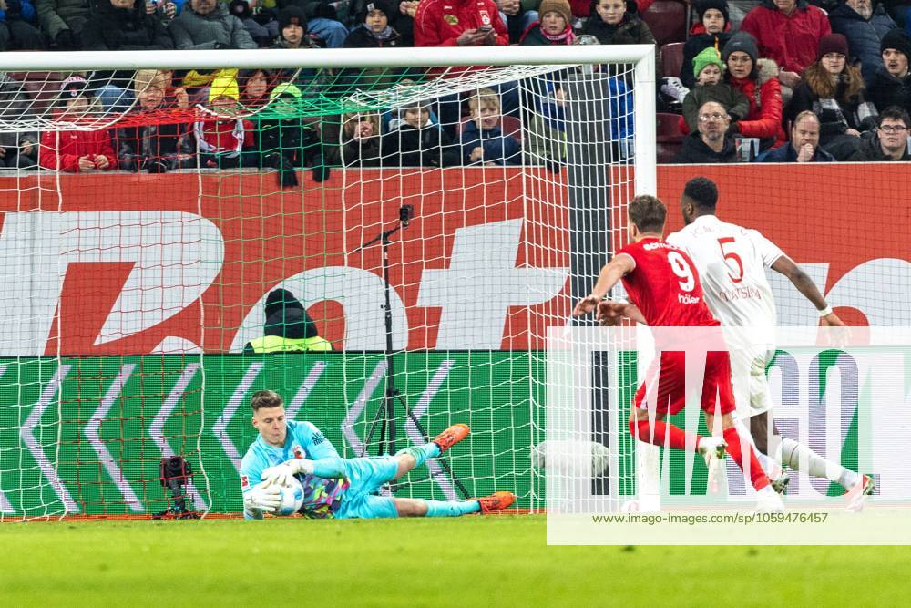Goalkeeper Finn Dahmen FC Augsburg in action, FC Augsburg vs SC Freiburg, Soccer, 1 Bundesliga, 24 Matchday, 02 03 2025 DFB regulations prohibit any use of photographs as image sequences and or quasi video