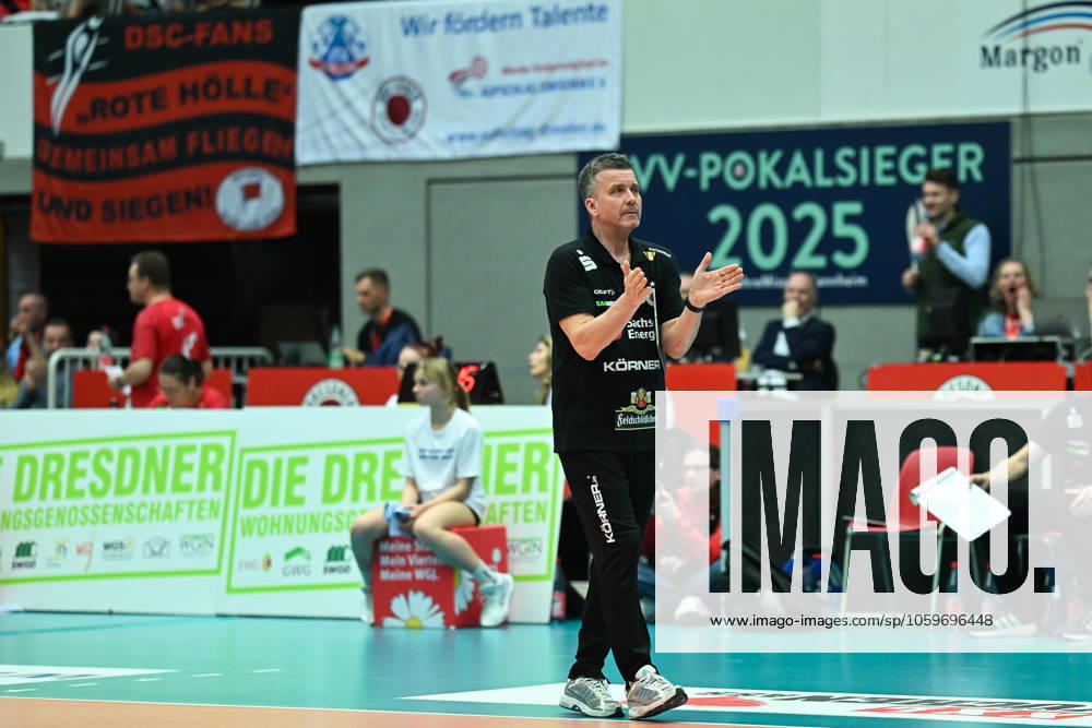 Alexander Waibl Head Coach Dresdner SC Dresdner SC vs Ladies in Black Aachen, 1 Volleyball Bundesliga Women, Season 2024 2025, 08 03 2025 Dresdner SC vs Ladies in Black Aachen, 1 Volleyball Bundesliga Women, Season 2024 2025, 08 03 2025 Dresden