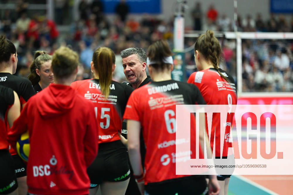 Alexander Waibl Head Coach Dresdner SC Dresdner SC vs Ladies in Black Aachen, 1 Volleyball Bundesliga Women, Season 2024 2025, 08 03 2025 Dresdner SC vs Ladies in Black Aachen, 1 Volleyball Bundesliga Women, Season 2024 2025, 08 03 2025 Dresden