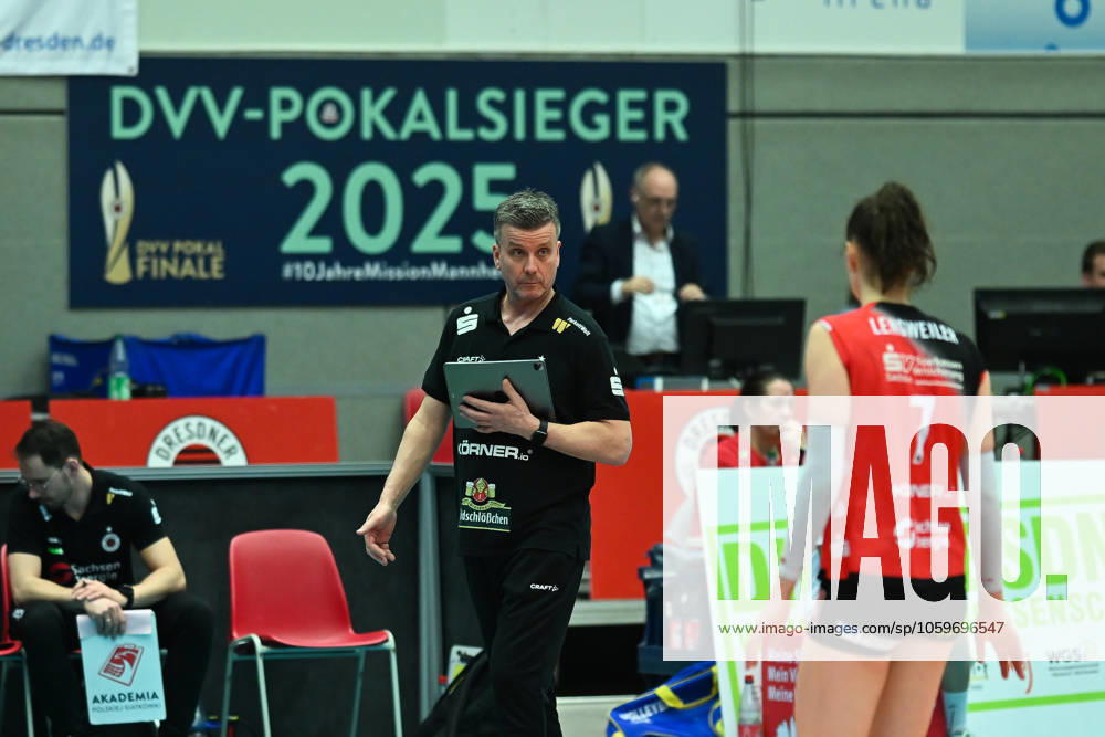 Alexander Waibl Head Coach Dresdner SC Dresdner SC vs Ladies in Black Aachen, 1 Volleyball Bundesliga Women, Season 2024 2025, 08 03 2025 Dresdner SC vs Ladies in Black Aachen, 1 Volleyball Bundesliga Women, Season 2024 2025, 08 03 2025 Dresden