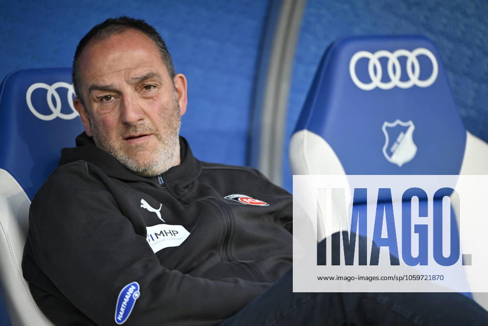 Before the start of the match Coach Frank Schmidt 1 FC Heidenheim 1846 FCH sits on the bench TSG 1899 Hoffenheim vs 1 FC Heidenheim 1846 FCH 09 03 2025 DFL REGULATIONS PROHIBIT ANY USE OF PHOTOGRAPHS AS IMAGE SEQUENCES AND OR QUASI VIDEO TSG 1899 Hoffenheim vs 1 FC Heidenheim 1846 FCH