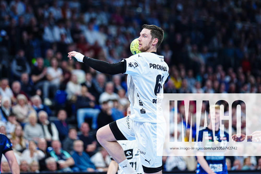 Throw Goal Hendrik Pekeler THW Kiel, 61 GER, THW Kiel vs Rhein Neckar Loewen, Handball, Bundesliga, Matchday, 22, Season 2024 2025, 09 03 2025 GER, THW Kiel vs Rhein Neckar Loewen, Handball, Bundesliga, Matchday, 22, Season 2024 2025, 09 03 2025 Kiel