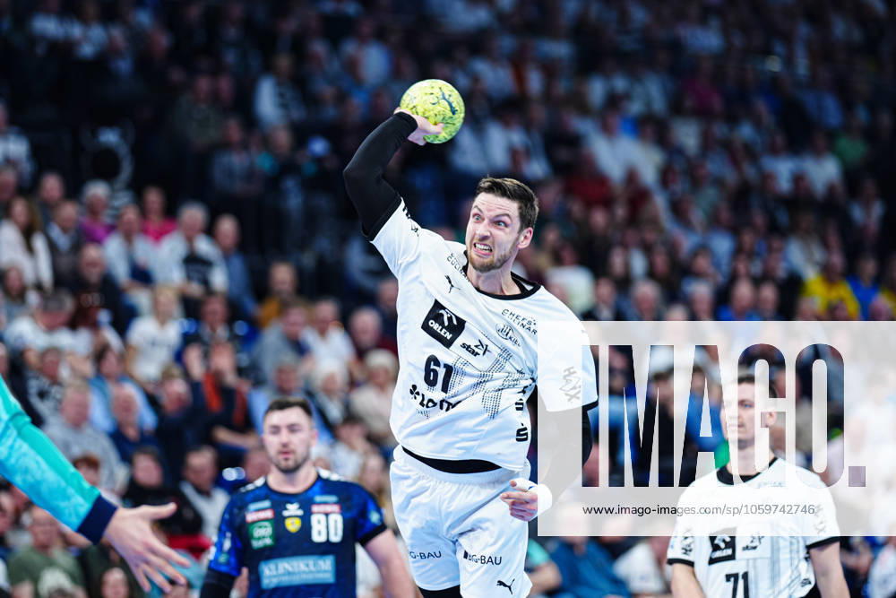 Throw Goal Hendrik Pekeler THW Kiel, 61 GER, THW Kiel vs Rhein Neckar Loewen, Handball, Bundesliga, Matchday, 22, Season 2024 2025, 09 03 2025 GER, THW Kiel vs Rhein Neckar Loewen, Handball, Bundesliga, Matchday, 22, Season 2024 2025, 09 03 2025 Kiel