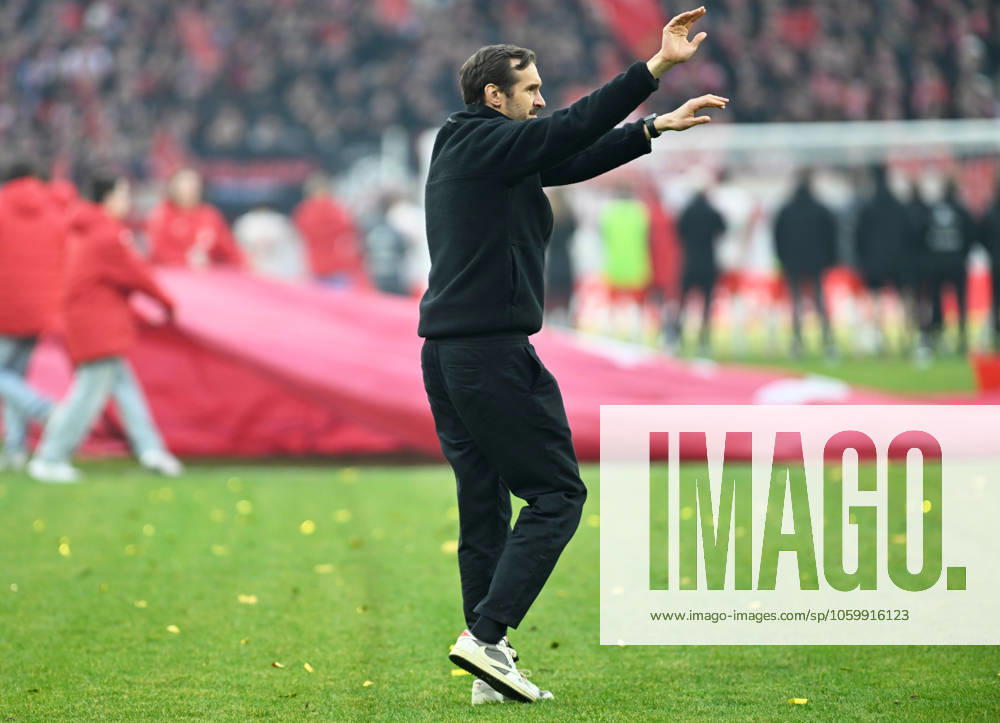 Soccer Bundesliga Season 2024 2025 Mewa Arena Mainz 15 03 2025 1 FSV Mainz 05 mz FC Freiburg fr 2 2 Coach Julian SCHUSTER SC Freiburg DFL REGULATIONS PROHIBIT ANY USE OF PHOTOGRAPHS AS IMAGE SEQUENCES AND OR QUASI VIDEO NATIONAL AND INTERNATIONAL NEWS AGENCIES OUT Soccer Bundesliga 1 FSV Mainz 05
