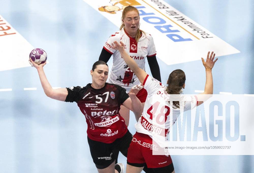 HANDBALL WOMEN 1 BUNDESLIGA 19 GAME DAY THC HB LUDWIGSBURG p 15 03 2025 Bad Langensalza Handball Women 1 Bundesliga Women Season 2024 2025 Salzhalle 19 Matchday Thüringer HC HB Ludwigsburg in photo Josefine Hanfland 57 Thüringer HC in duel with Dorottya FaluvÃ gi 48 HB Ludwigsburg and Sofia Hvenfelt 20 HB Ludwigsburg Germany Thuringia Bad Langensalza Copyright SaschaxFromm