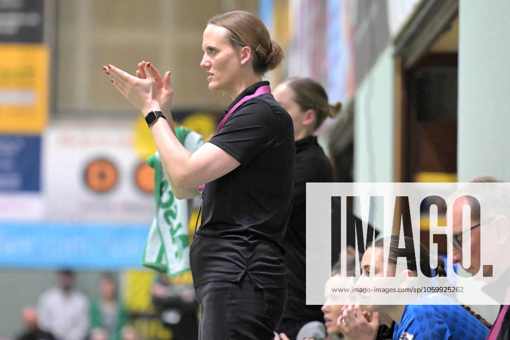 Miriam Hirsch TusSies Metzingen, Coach TusSies Metzingen vs BVB Borussia Dortmund Handball, Handball, HBF, 19 League Matchday, Season 2024 2025, 15 03 2025 TusSies Metzingen vs BVB Borussia Dortmund Handball, Handball, HBF, 19 League Matchday, Season 2024 2025, 15 03 2025 Metzingen