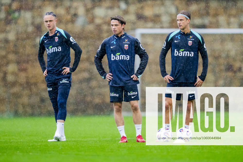 Football, training with the Norwegian men s national team Marbella , Spain 20250317 Thelonious Aasgaard, Patrick Berg and Erik Botheim during a training session with the Norwegian men s national football team at the Marbella Football Center Photo Fredrik Varfjell NTB Marbella Spain RESTRICTED USE FOR BETTING COMPANIES