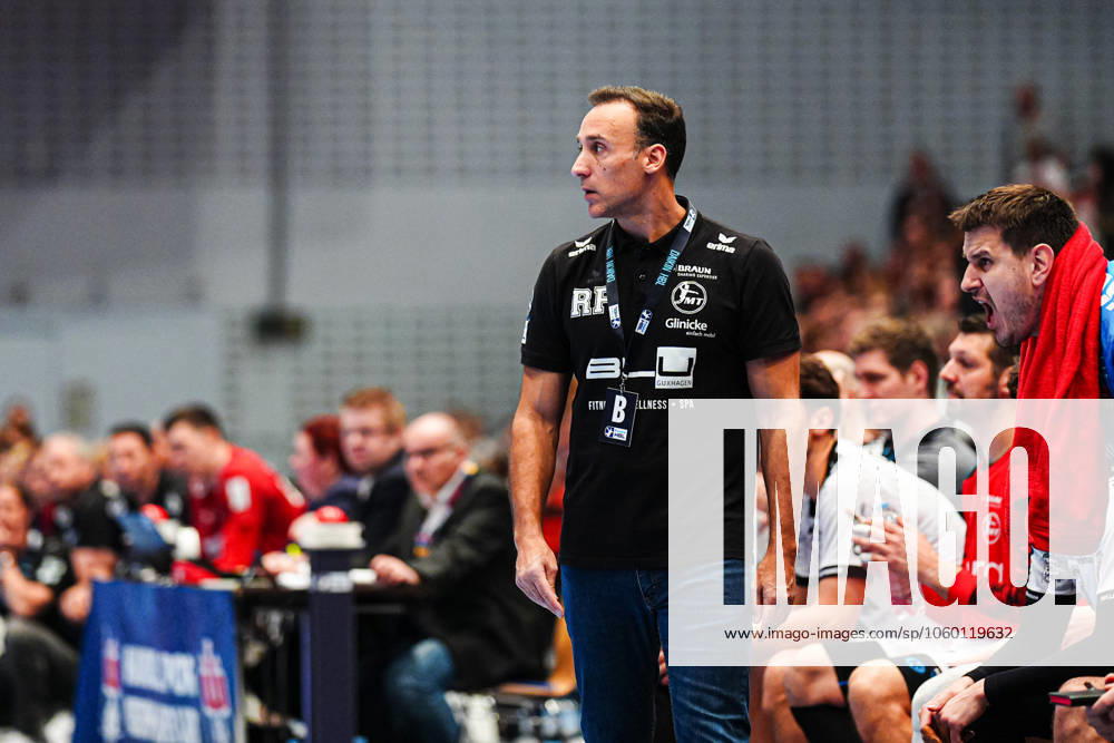 Roberto Garcia Parrondo MT Melsungen, Coach GER, Handball Sport Verein Hamburg vs MT Melsungen, Handball, Bundesliga, Matchday 23, Season 2024 2025, 20 03 2025 GER, Handball Sport Verein Hamburg vs MT Melsungen, Handball, Bundesliga, Matchday 23, Season 2024 2025, 20 03 2025 Hamburg