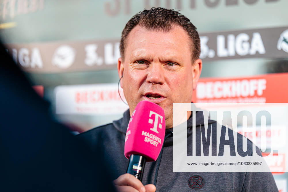 Uwe Koschinat Rot Weiss Essen, Head Coach in an interview with Magenta Sport GER, SC Verl vs Rot Weiss Essen, Football, 3 Liga, Matchday 30, Season 2024 2025, 28 03 2025 DFL Regulations prohibit any use of photographers as image sequences and or quasi video GER, SC Verl vs Rot Weiss Essen, Football, 3 Liga, Matchday 30, Season 2024 2025, 28 03 2025 Verl