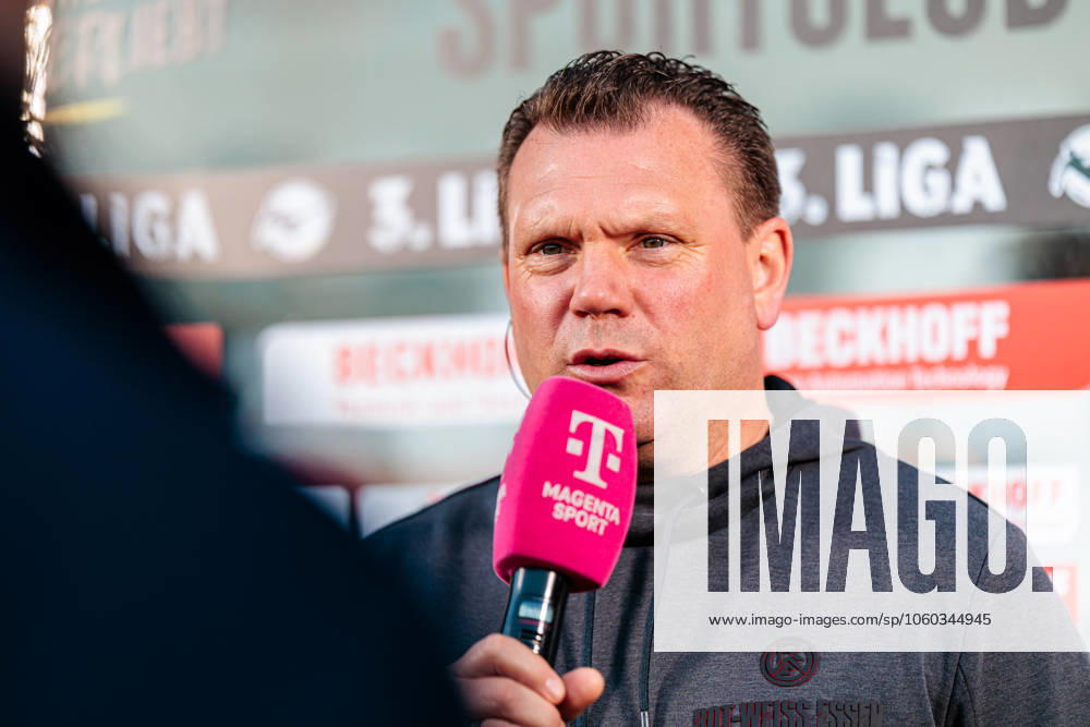Uwe Koschinat Rot Weiss Essen, Head Coach in an interview with Magenta Sport GER, SC Verl vs Rot Weiss Essen, Football, 3 Liga, Matchday 30, Season 2024 2025, 28 03 2025 DFL Regulations prohibit any use of photographers as image sequences and or quasi video GER, SC Verl vs Rot Weiss Essen, Football, 3 Liga, Matchday 30, Season 2024 2025, 28 03 2025 Verl