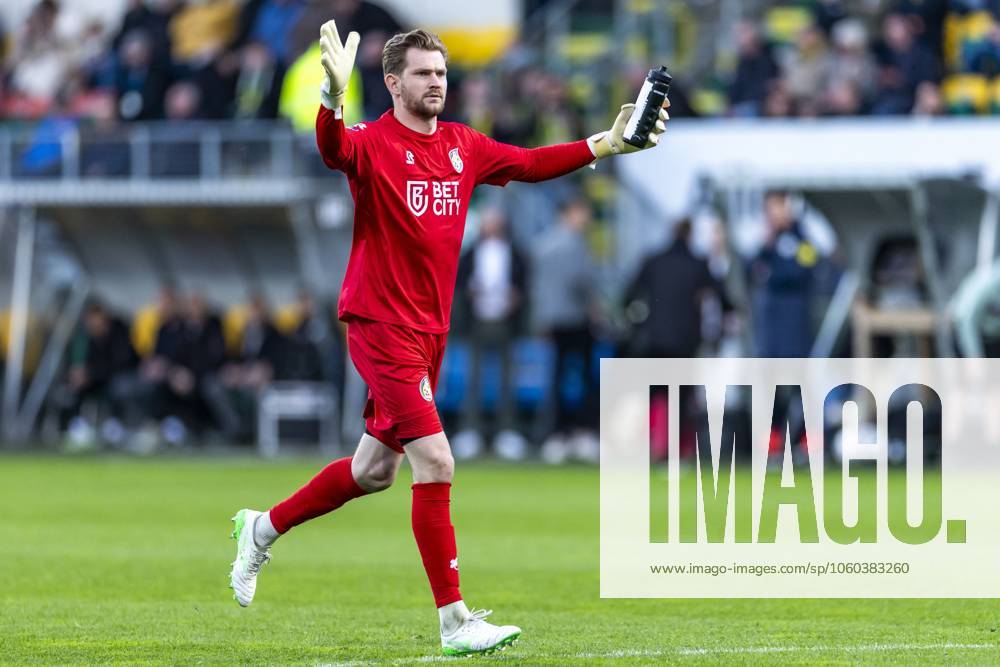 SITTARD - Fortuna Sittard goalkeeper Mattijs Branderhorst during the Dutch Eredivisie match between Fortuna Sittard and Sparta Rotterdam at the Fortuna Sittard Stadium on March 29, 2025 in Sittard, Netherlands. ANP MARCEL VAN HOORN Dutch Eredivisie 2024 25 ANPxSportx IVx 523348606 originalFilename: 523348606