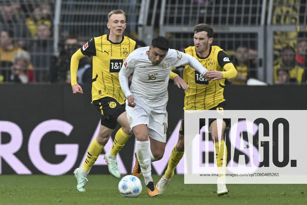 V li fighting for the ball Maximilian Beier Dortmund 14 Nadiem Amiri Mainz 18 Pascal Groß Dortmund 13 30 03 2025 Football Borussia Dortmund vs 1 FSV Mainz 05, Signal Iduna Park, Dortmund, DFB DFL REGULATIONS PROHIBIT ANY USE OF PHOTOGRAPHS AS IMAGE SEQUENCES AND OR QUASI VIDEO
