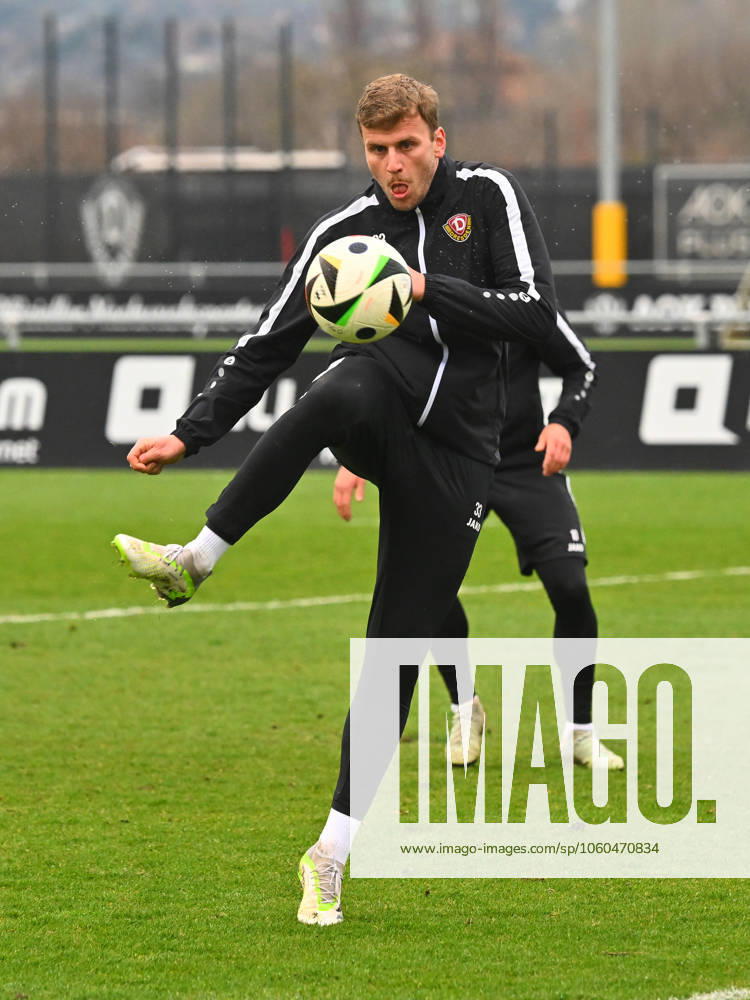 Christoph Daferner, SG Dynamo Dresden, training, soccer, soccer, 3 Liga, Dritte Liga, season 2024 2025, AOK PLUS Walter Fritzsch Akademie, Messering 18, Dresden, Ostragehege, 26 03 2025,