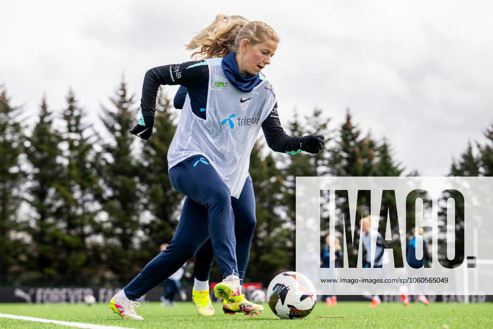 Justine Kielland of the Norwegian women s national football team during a training session on April 3, 2025 in Reykjavik Photo Vegard Grott BILDBYRAN kod VG VG0740 bbeng fotboll football soccer fotball norge norway women dam nations league träning practice training trening