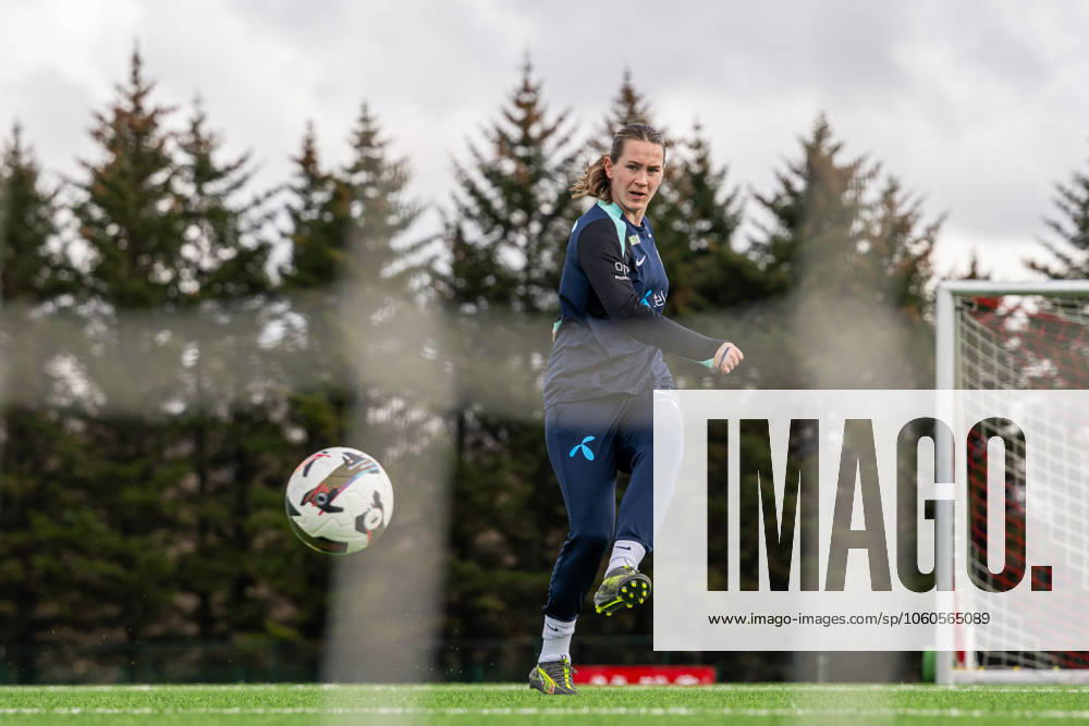 Elisabeth Terland of the Norwegian women s national football team during a training session on April 3, 2025 in Reykjavik Photo Vegard Grott BILDBYRAN kod VG VG0740 bbeng fotboll football soccer fotball norge norway women dam nations league träning practice training trening