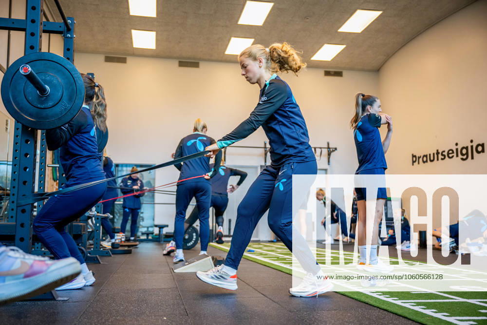 Justine Kielland of the Norwegian women s national football team during an indoor gym session on April 3, 2025 in Reykjavik Photo Vegard Grott BILDBYRAN code VG VG0742 bbeng fotboll football soccer fotball norge norway women dam nations league träning practice training trening gym