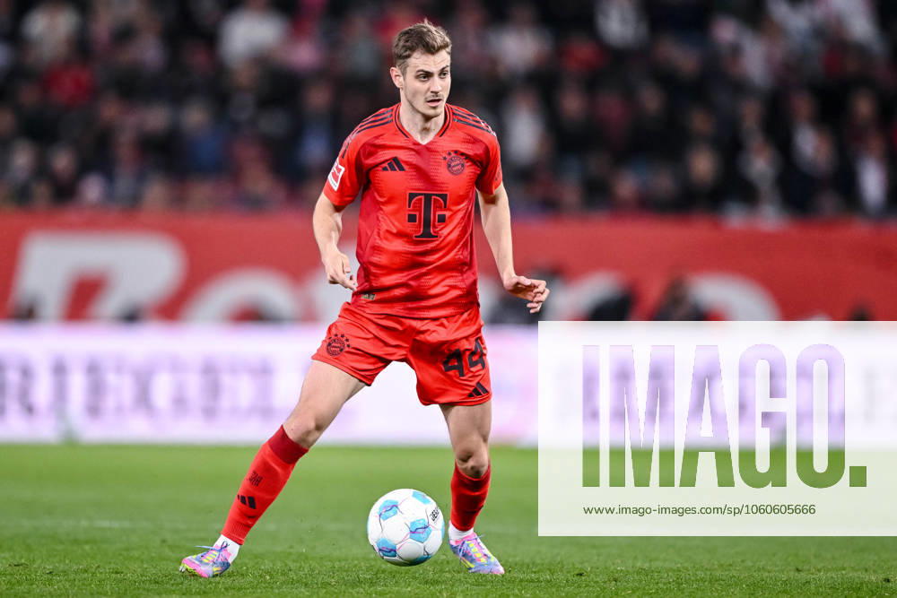 Josip Stanisic FC Bayern Muenchen in action, on the ball, single action during the Bundesliga 1 match between FC Augsburg and FC Bayern München, WWK ARENA on April 04, 2025 in Augsburg, Germany Photo by Harry Langer DeFodi Images Josip Stanisic FC Bayern Muenchen controls the Ball during the Bundesliga match between FC Augsburg and FC Bayern München at WWK ARENA on April 4, 2025 in Augsburg, Germany Photo by Harry Langer DeFodi Images DFL regulations prohibit any use of photographs as image sequences and or quasi video Photo by Harry Langer DeFodi Images DFL regulations prohibit any use of photographs as image sequences and or quasi video