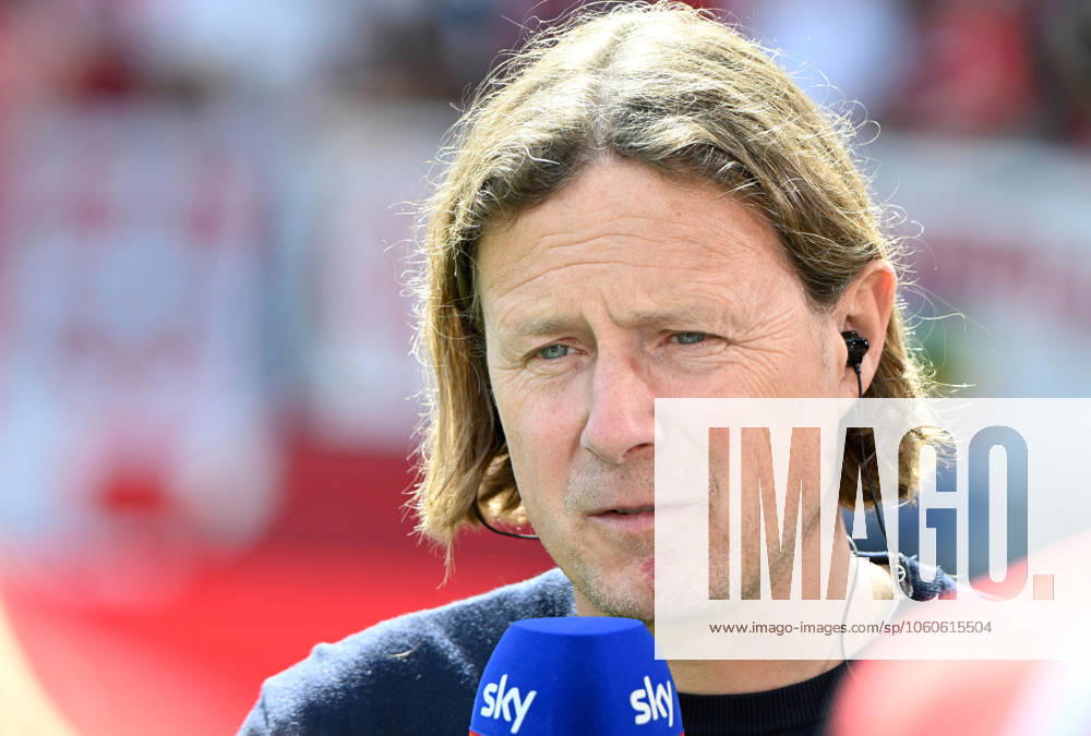 Soccer Bundesliga Season 2024 2025 Mewa Arena Mainz 05 04 2025 1 FSV Mainz 05 mz Holstein Kiel ki Coach Bo HENRIKSEN 1 FSV Mainz 05 DFL REGULATIONS PROHIBIT ANY USE OF PHOTOGRAPHS AS IMAGE SEQUENCES AND OR QUASI VIDEO NATIONAL AND INTERNATIONAL NEWS AGENCIES OUT Soccer Bundesliga 1 FSV Mainz 05