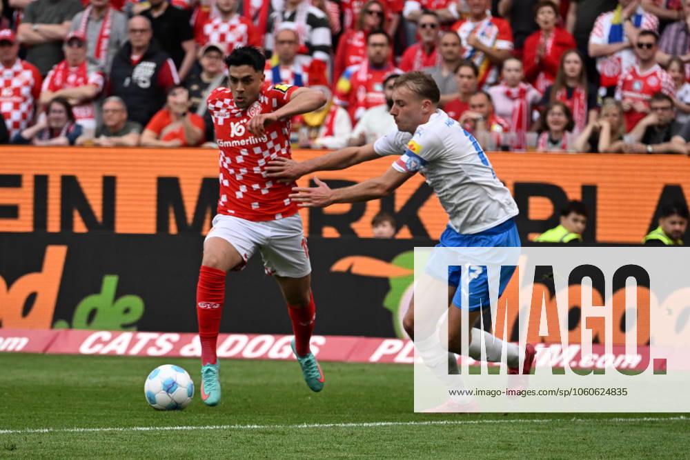 Soccer 1 Bundesliga, FSV Mainz 05 Holstein Kiel v l Nadem Amiri 1 FSV Mainz 05 , Timo Becker Holstein Kiel
