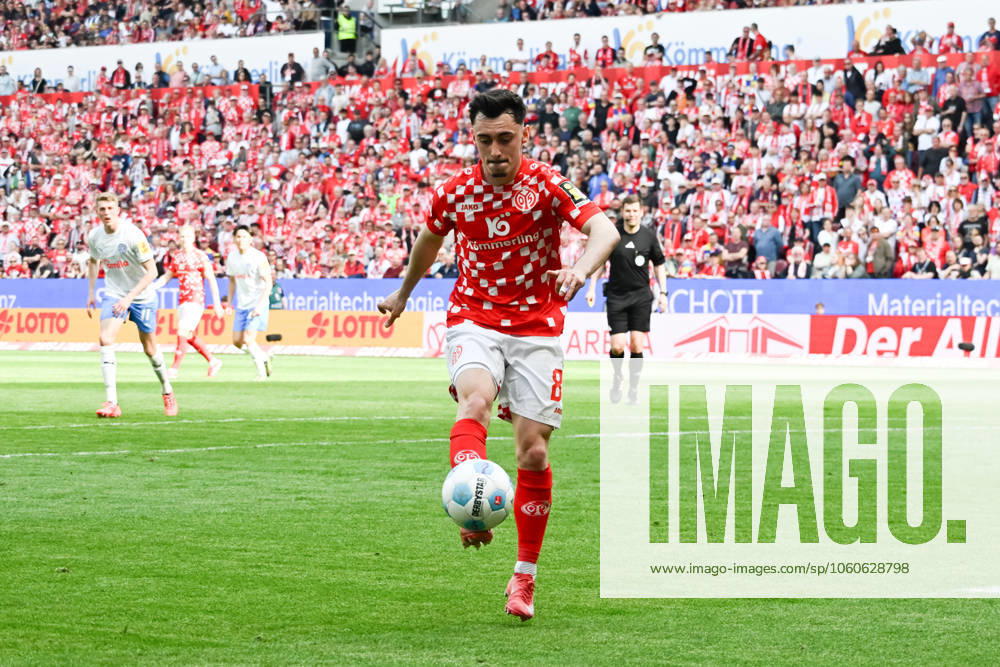 Soccer 1 Bundesliga, FSV Mainz 05 Holstein Kiel v l Paul Nebel 1 FSV Mainz 05