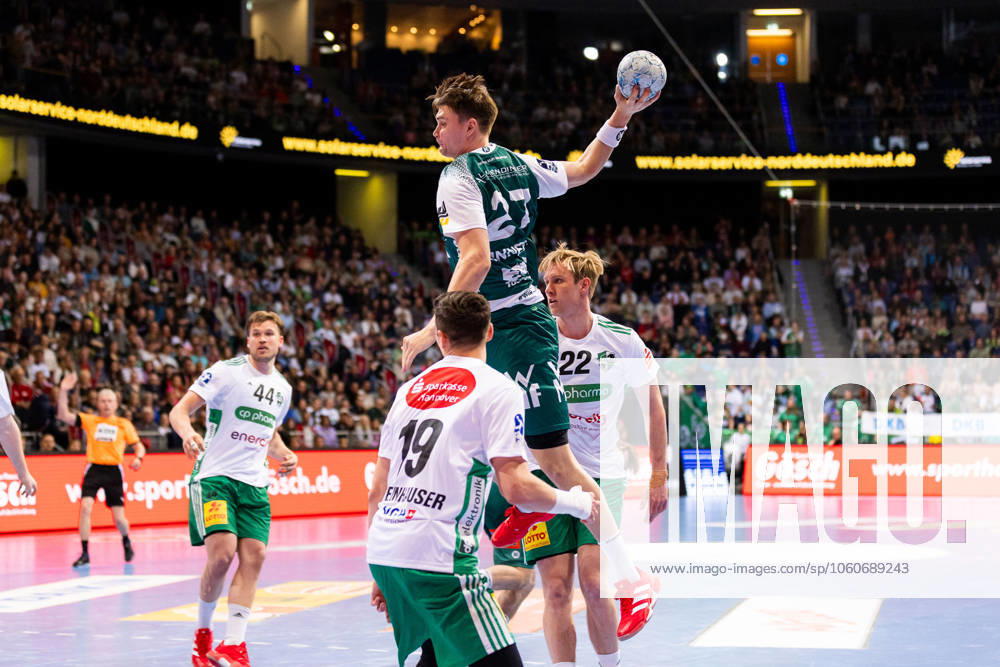 Oskar SUNNEFELDT FRISCH AUF Goeppingen, 27 scores a goal, Action, Goal throw TSV Hannover Burgdorf HAN vs FRISCH AUF Goeppingen FAG , Handball, Men, Daikin Handball Bundesliga HBL , 25 Matchday, Season 2024 2025, 06 04 2025 TSV Hannover Burgdorf HAN vs FRISCH AUF Goeppingen FAG , Handball, Men, Daikin Handball Bundesliga HBL , 25 Matchday, Season 2024 2025, 06 04 2025 Hannover