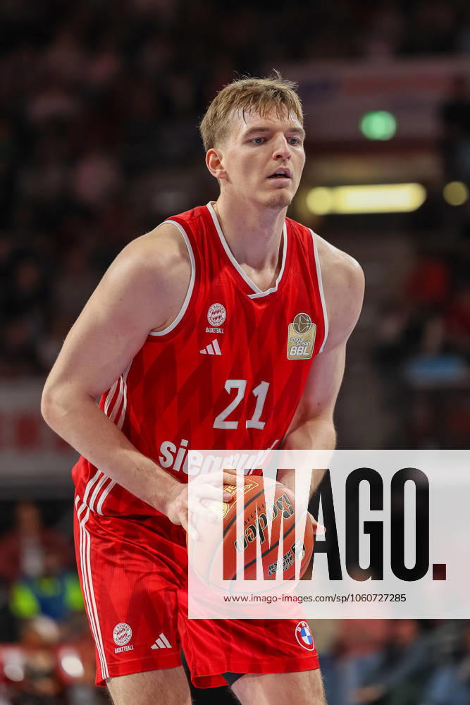 Justuz Hollatz FC Bayern Basketball, 21 , GER, FC Bayern Muenchen vs Basketball Loewen Braunschweig, Basketball, easycredit Basketball Bundesliga, BBL, 27 Matchday, Season 2024 2025, 06 04 2025, GER, FC Bayern Muenchen vs Basketball Loewen Braunschweig, Basketball, easycredit Basketball Bundesliga, BBL, 27 Matchday, Season 2024 2025, 06 04 2025 Muenchen