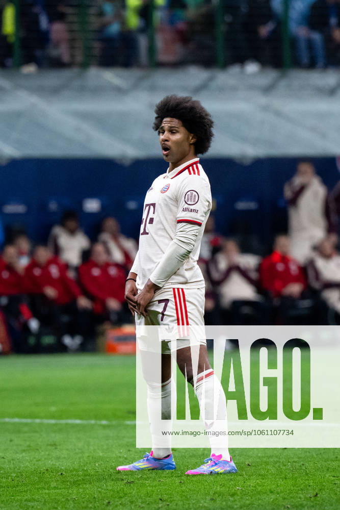 Serge Gnabry FC Bayern Muenchen, 07 angry about a missed goal chance, ITA, Inter Milan vs FC Bayern Muenchen, Football, UEFA Champions League, Quarter-final second leg, 2024 2025 season, 16 04 2025 ITA, Inter Milan vs FC Bayern Muenchen, Football, UEFA Champions League, Quarter-final second leg, 2024 2025 season, 16 04 2025 Milano