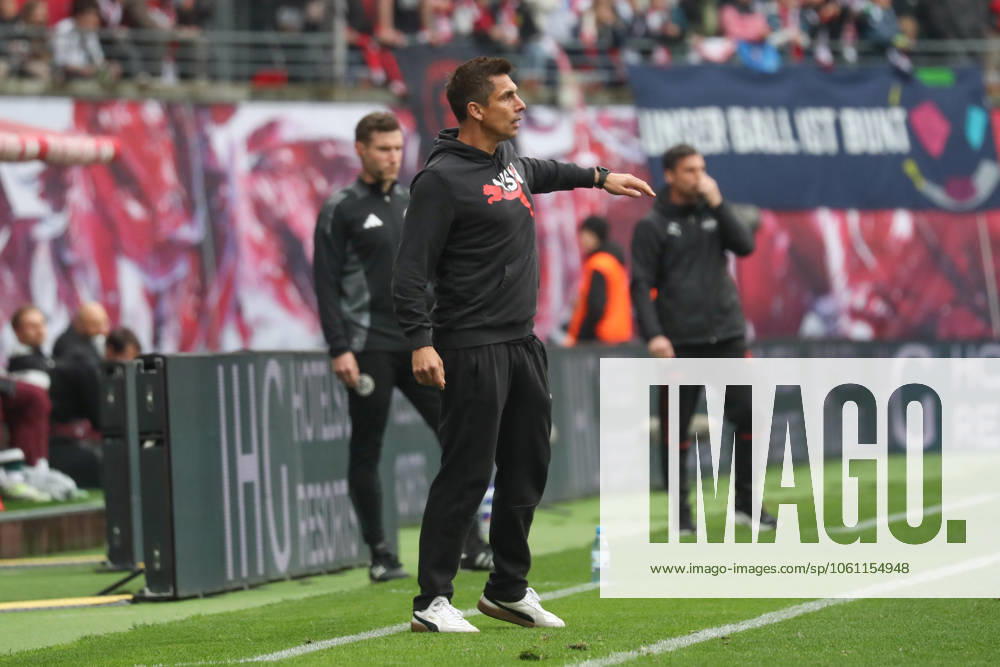 Fußball 1 Bundesliga, RB Leipzig Holstein Kiel, v l Marcel Rapp Kiel, Trainer gibt Anweisungen, gestikuliert mit den Armen, gesticulate, gives instructions Leipzig