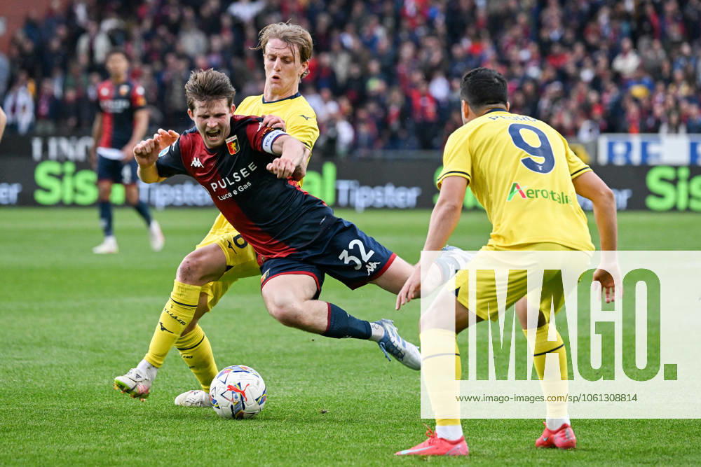 Genoas Morten Frendrup fights for the ball with Lazios Nicolo Rovella during the Serie A soccer match between Genoa and Lazio at the Luigi Ferraris Stadium in Genoa, Italy - Wednesday, April 23, 2025. - Soccer .
