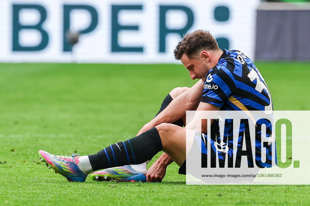 Carlos Augusto of FC Internazionale seen in action during Serie A 2024 25 football match between FC Internazionale and AS Roma at San Siro Stadium Milan Italy on 27 April 2025. Milan Stadio Giuseppe Meazza Milan Italy