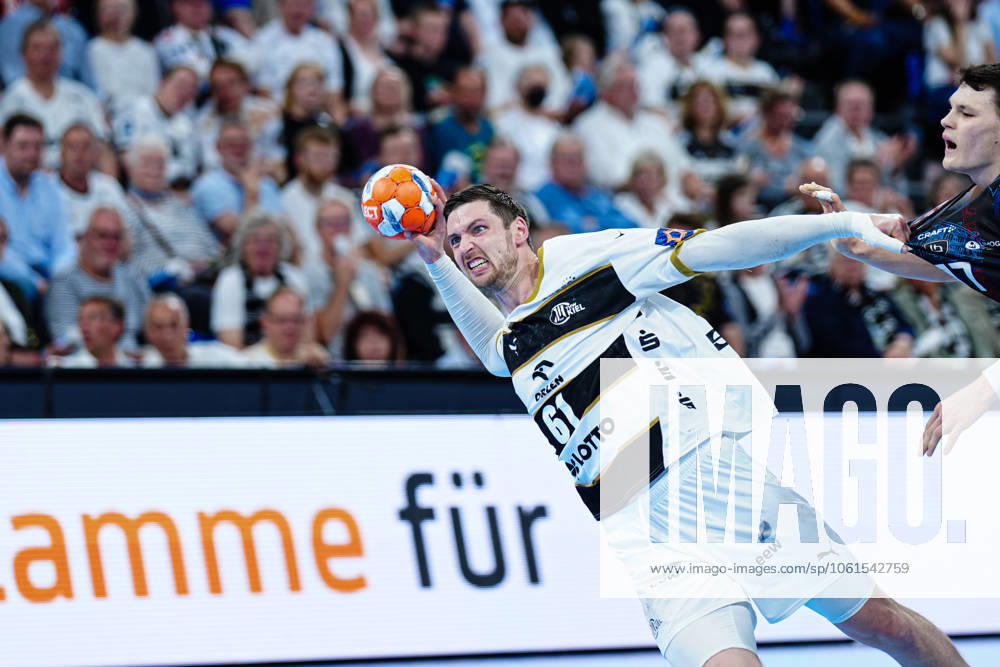 Throw Goal Hendrik Pekeler THW Kiel, 61 GER, THW Kiel vs Limoges Handball, Handball, EHF European League, Quarter-final, second leg, 2024 2025 season, 29 04 2025 GER, THW Kiel vs Limoges Handball, Handball, EHF European League, Quarter-final, second leg, 2024 2025 season, 29 04 2025 Kiel