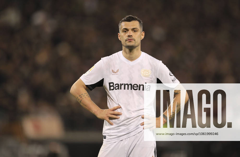 Photo Disappointment after the final whistle among the players from Leverkusen , Granit XHAKA looks into the void Football 1 Bundesliga , FC St Pauli SV Werder Bremen 0 2 on Sat 14 12 2024