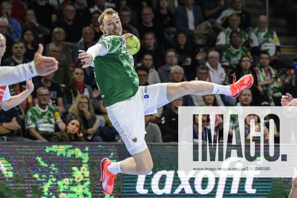 In the picture from l Mathias Gidsel Fuechse Berlin, 19 , GER, Berlin, Handball, Fuechse Berlin vs ThSV Eisenach, DAIKIN Handball Bundesliga, in the Max Schmeling Halle, 15 05 2025,