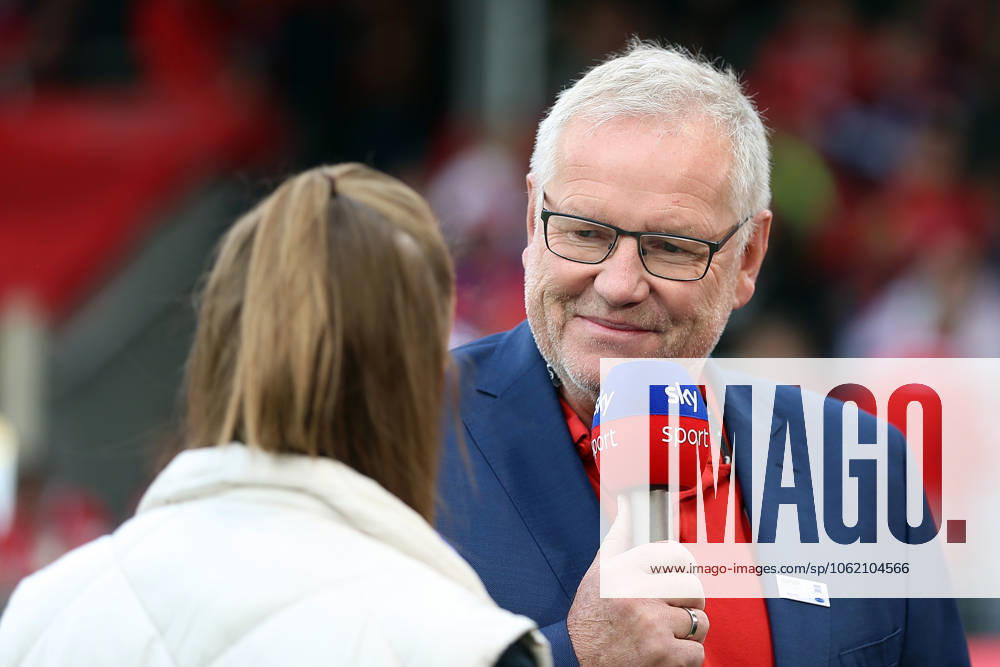 Soccer 1 Bundesliga, 1 FC Heidenheim Werder Bremen v l Holger Sanwald Chairman 1 FC Heidenheim 1846 Heidenheim