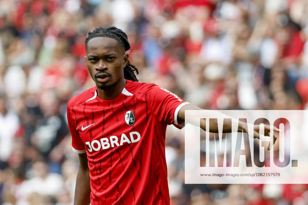 Jordy Makengo SC Freiburg, 33 , Germany, Football, 1 Bundesliga, Matchday 34, 2024 2025, SC Freiburg vs Eintracht Frankfurt, 17 05 2025, Europa Park Stadion, Freiburg im Breisgau, Germany DFL REGULATIONS PROHIBIT ANY USE OF PHOTOGRAPHS AS IMAGE SEQUENCES AND OR QUASI VIDEO Freiburg im Breisgau Europa Park Stadion Baden Württemberg Germany