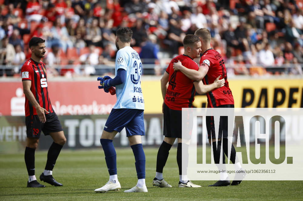 Halle Saale Sachsen Anhalt Leuna Chemie Stadion Sport Fußball Hallescher FC Halle HFC Regionalliga Nordost 4 Liga Männer Saison 2024 2025 Landespokal FSA Finale Pokalfinale 2025 Hallescher FC 1 FC Lok Stendal enttäuscht Florin Stark FC Lok Stendal , Philip Poser Goalkeeper FC Lok Stendal , Tim Schaarschmidt FC Lok Stendal Johannes Mahrhold FC Lok Stendal