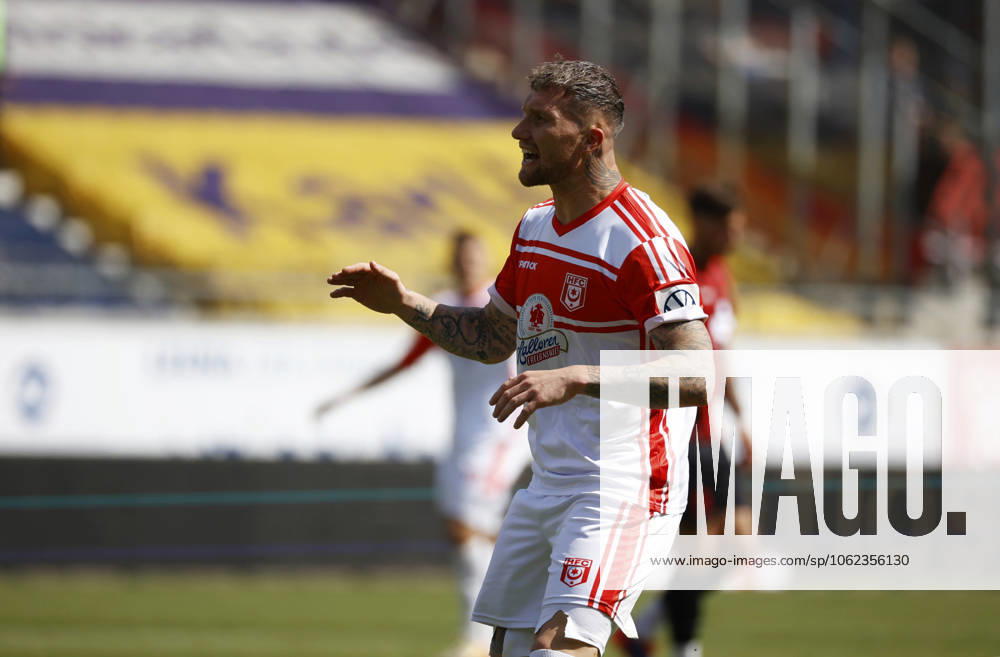 Halle Saale Saxony Anhalt Leuna Chemie Stadion Sport Football Hallescher FC Halle HFC Regionalliga Nordost 4 Liga Männer Season 2024 2025 Landespokal FSA Final Cup Final 2025 Hallescher FC 1 FC Lok Stendal Jan Löhmannsröben Hallescher FC