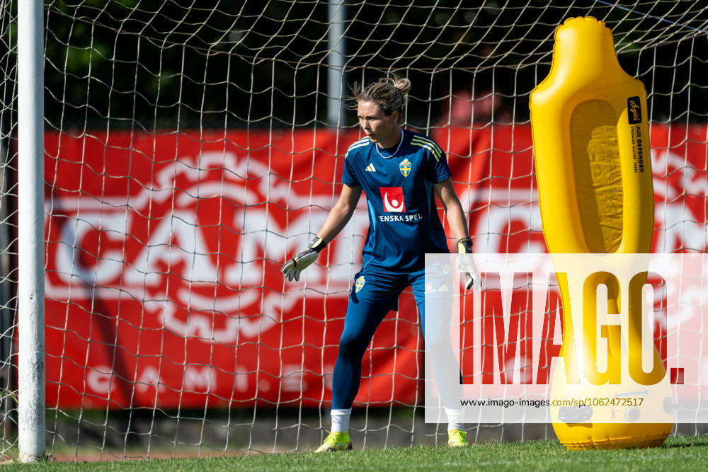 Goalkeeper Jennifer Falk of the Swedish womens national football team during a training session on May 26, 2025 in Fidenza Photo Ludvig Thunman BILDBYRAN code LT LT0701 fotboll football soccer fotball träning practice training sverige sweden dam bbeng