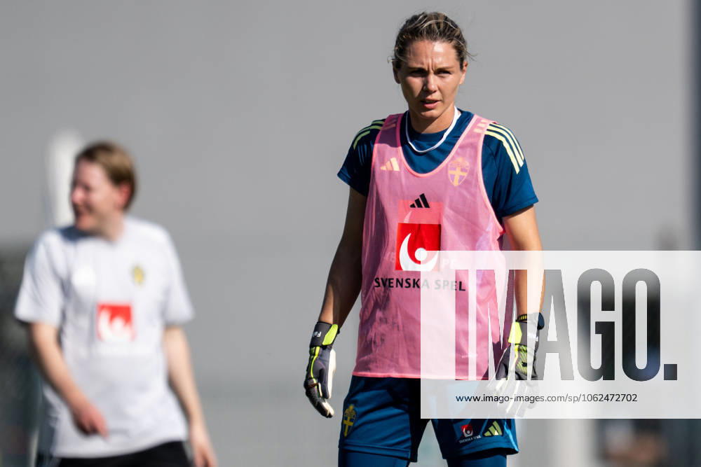 Goalkeeper Jennifer Falk of the Swedish womens national football team during a training session on May 26, 2025 in Fidenza Photo Ludvig Thunman BILDBYRAN code LT LT0701 fotboll football soccer fotball träning practice training sverige sweden dam bbeng